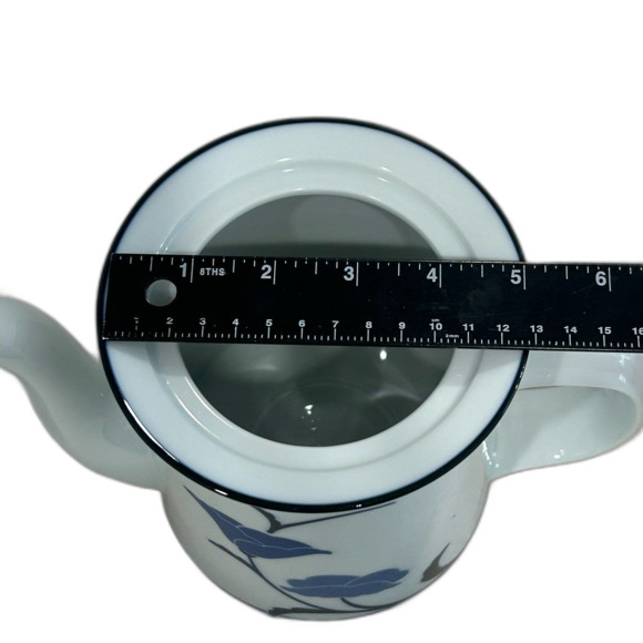 Dansk Tivoli Belles Fleurs Blue/ White Floral Ceramic Tea / Coffee Pot with Lid - Picture 10 of 12